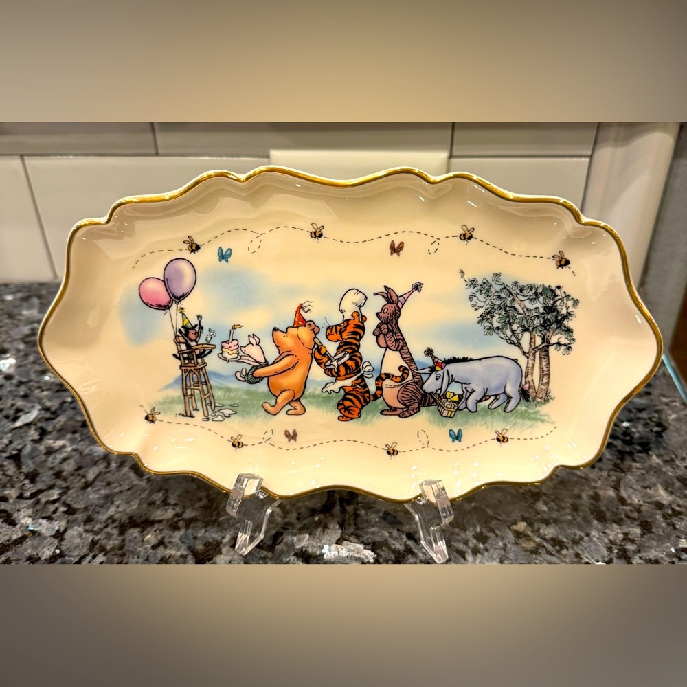 Lenox Ivory China Winnie the Pooh Tigger Roo Eeyore “The Birthday Brigade”